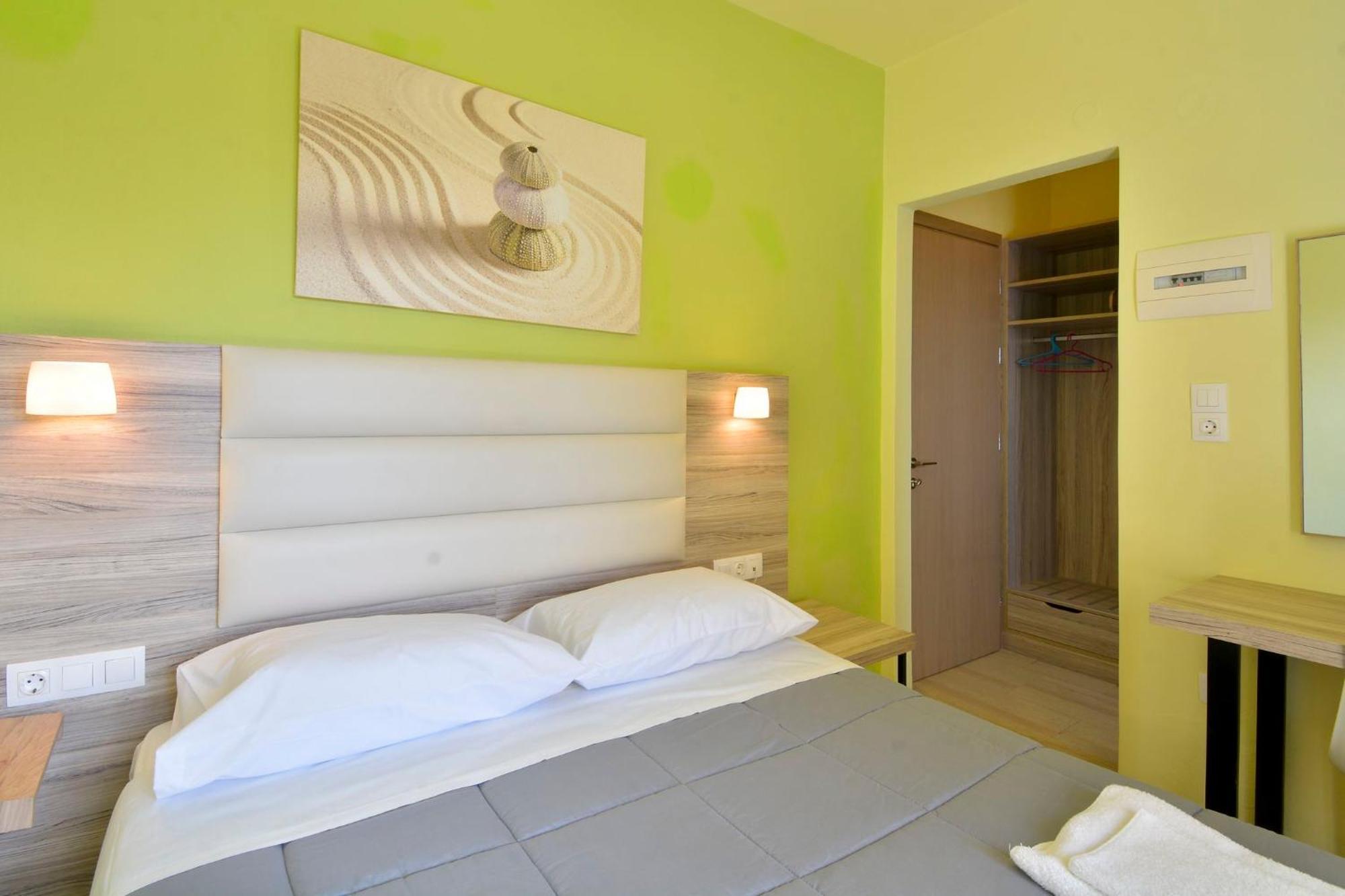 Hotel Orpheus กูเวีย ภายนอก รูปภาพ